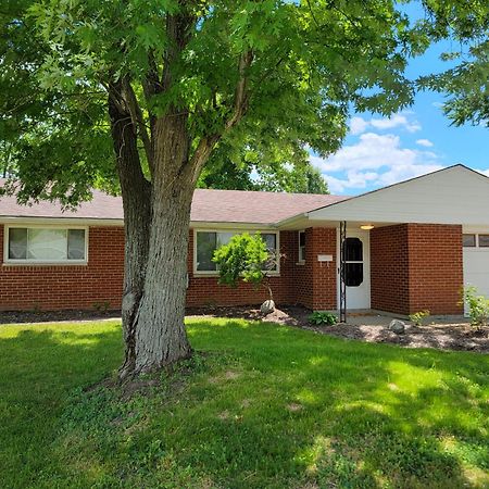 Вилла Charming Springboro House Near Historic Downtown Экстерьер фото