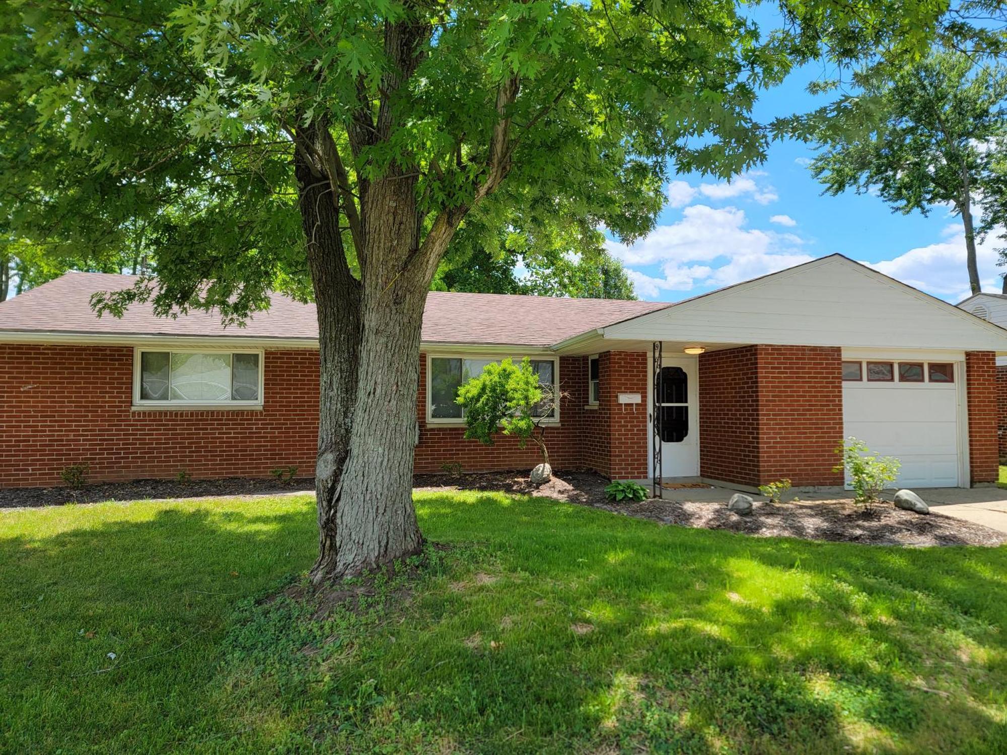Вилла Charming Springboro House Near Historic Downtown Экстерьер фото